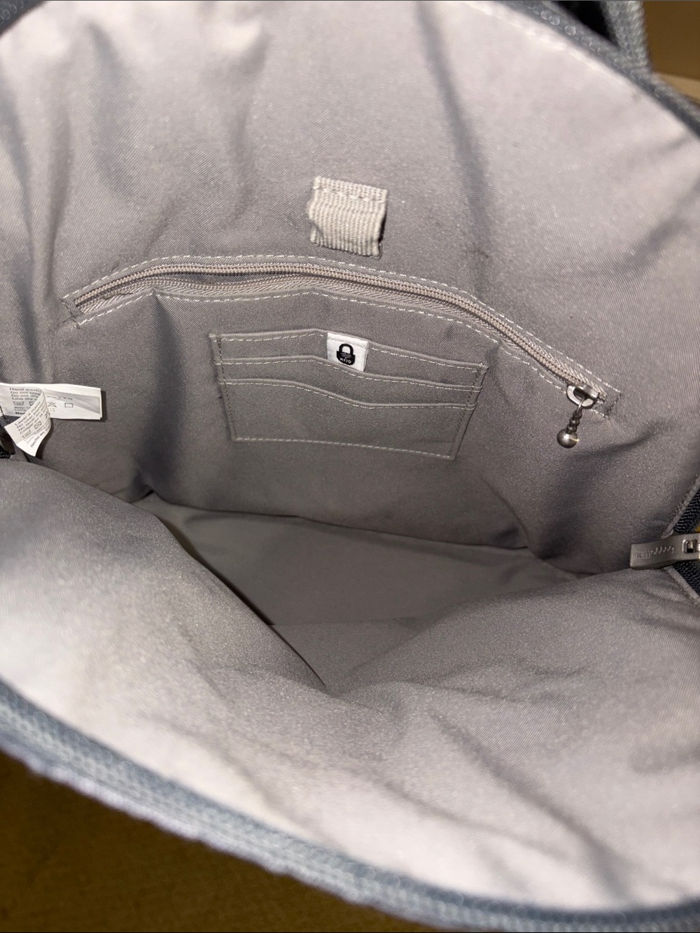 Baggallini | Gray Sling Backpack - Sleek Everyday Carry - Picture 3 of 4